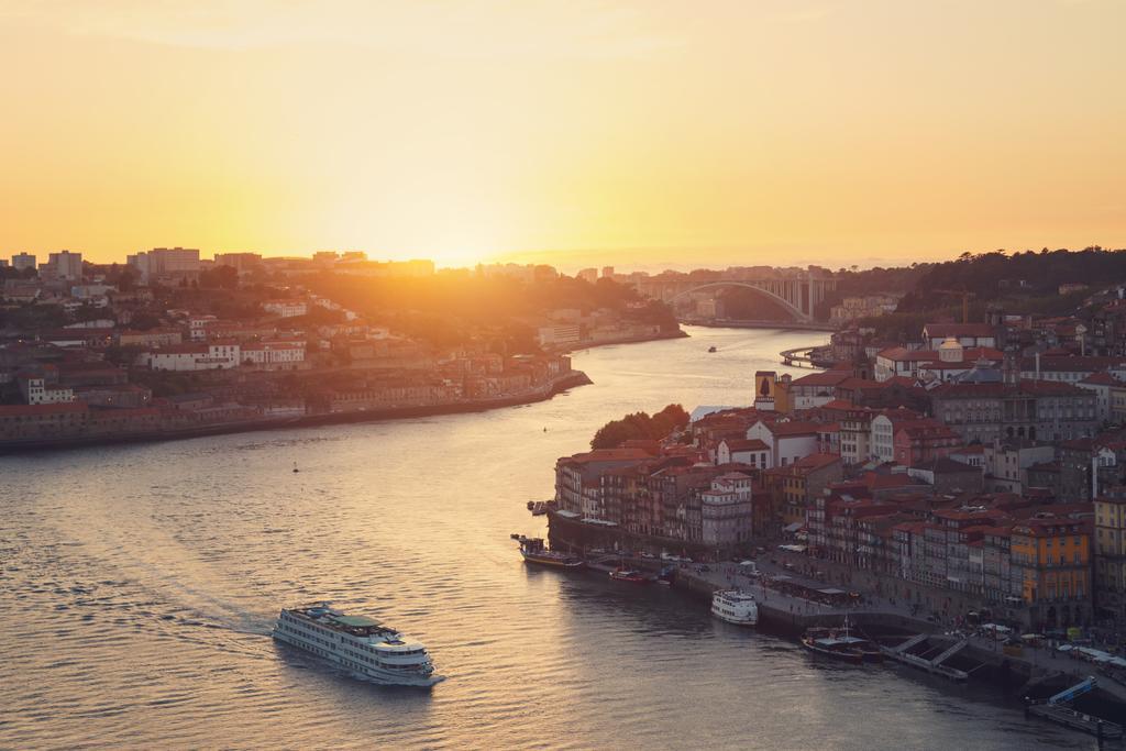 Apartamento Lm Ribeira Porto Bagian luar foto